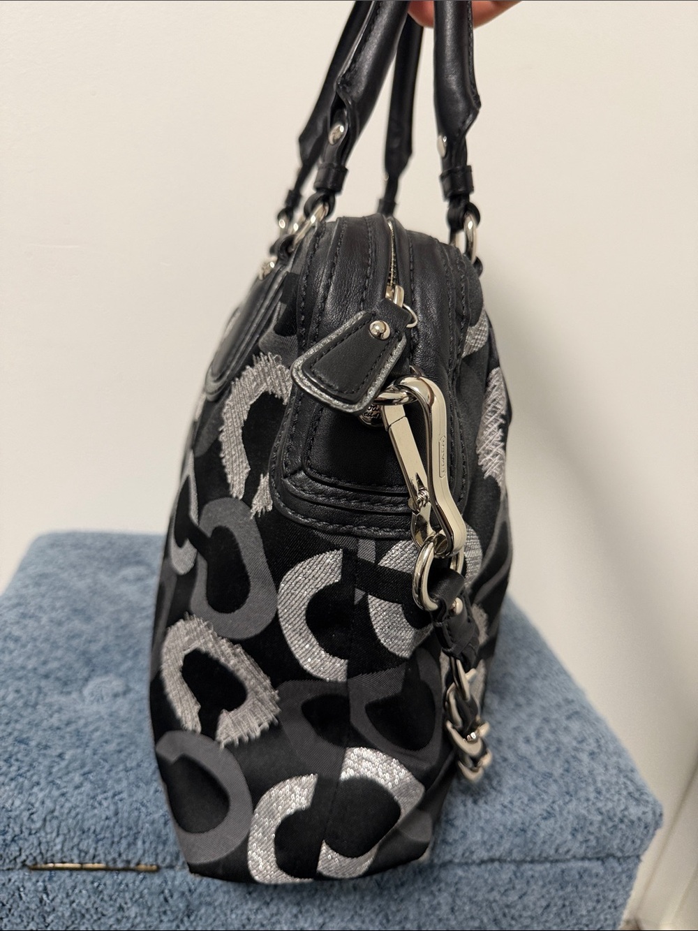 Coach Black & Silver Signature Circle Satchel with Chain-Detail Strap vintage - Picture 7 of 16
